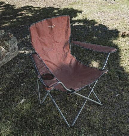 Portable camping chair with cup holder, ideal for outdoor adventures and picnics